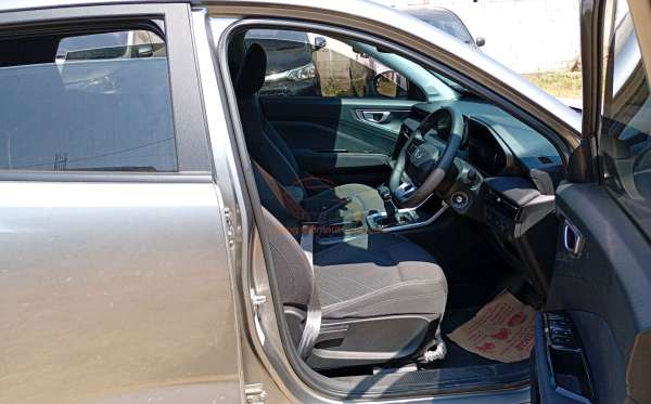 WULING ALVEZ CE CVT