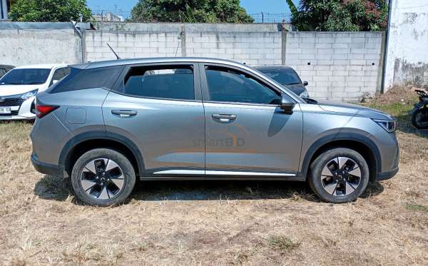 WULING ALVEZ CE CVT
