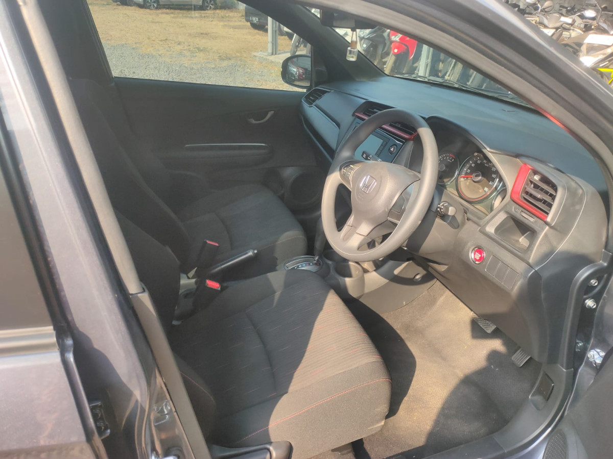 HONDA  BRIO  RS