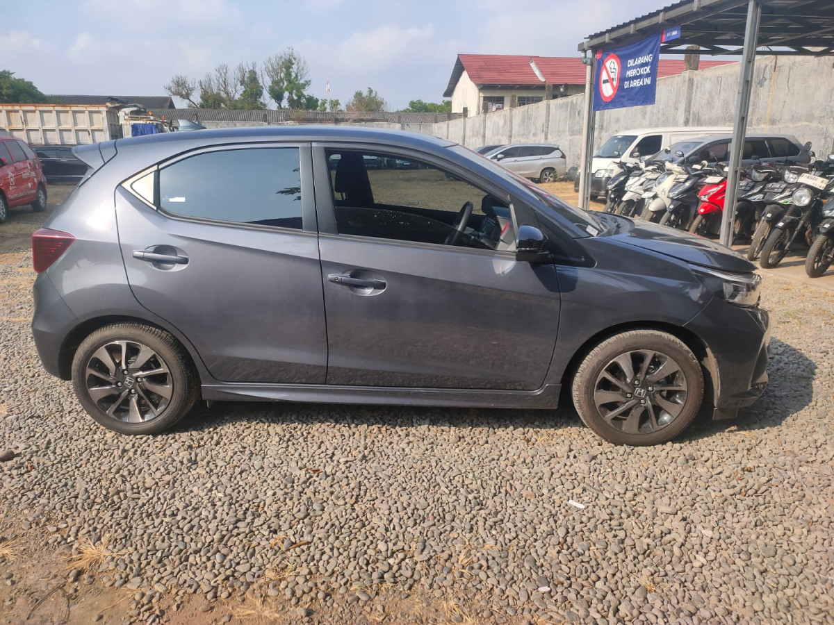 HONDA  BRIO  RS