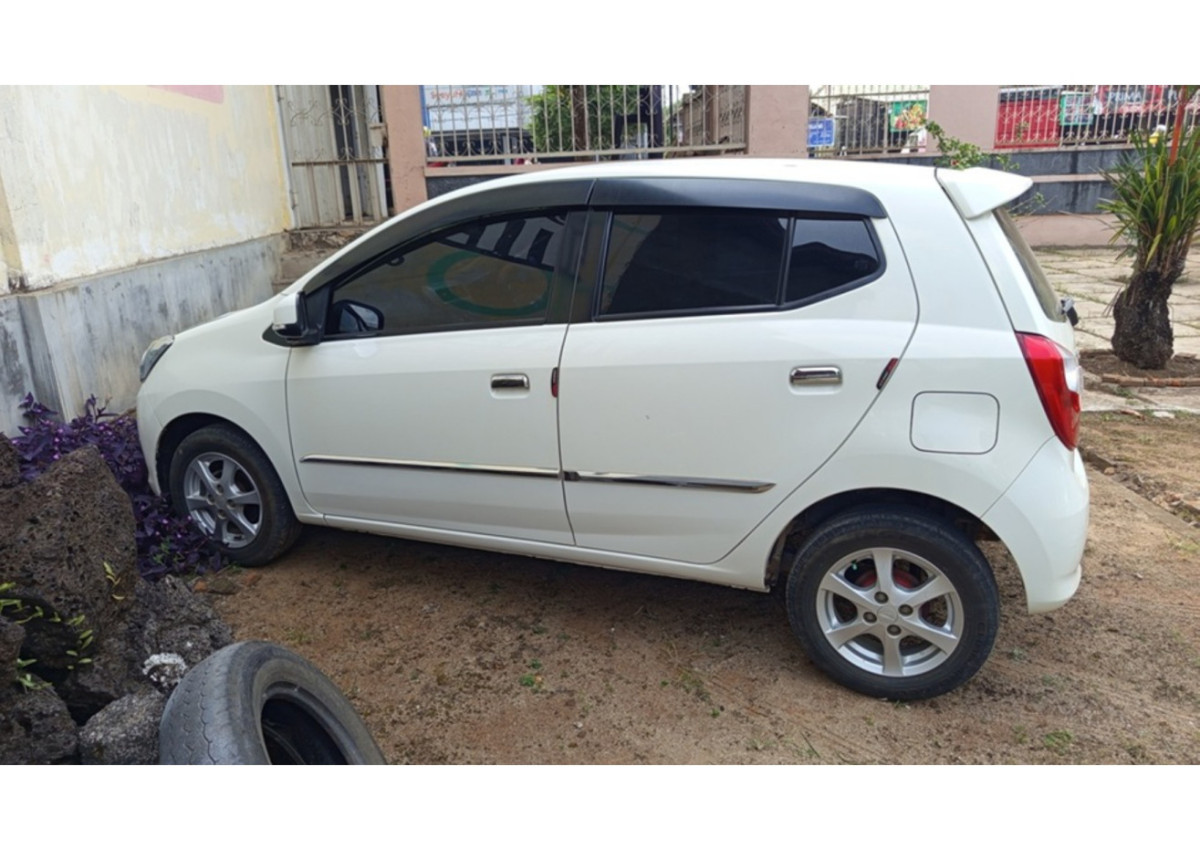 DAIHATSU  AYLA  X
