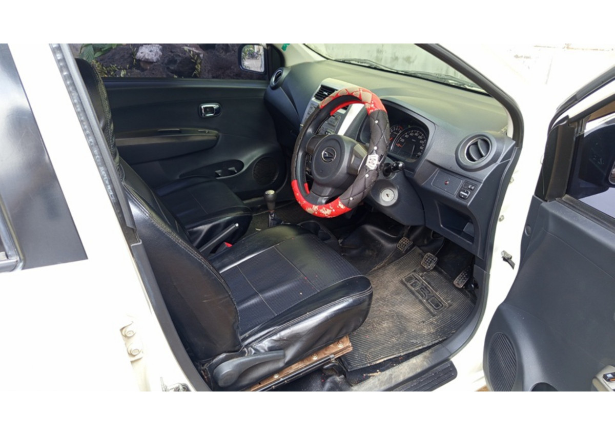 DAIHATSU  AYLA  X