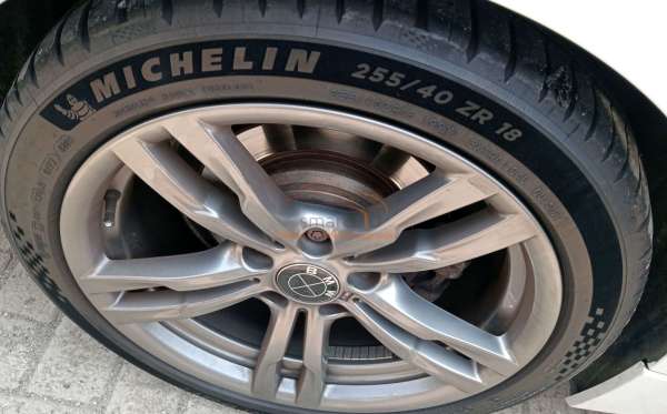 BMW 330i CKD