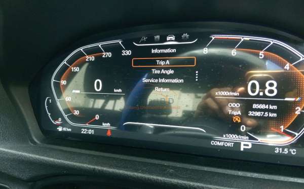 BMW 330i CKD
