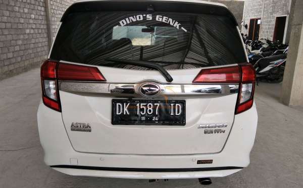 DAIHATSU SIGRA