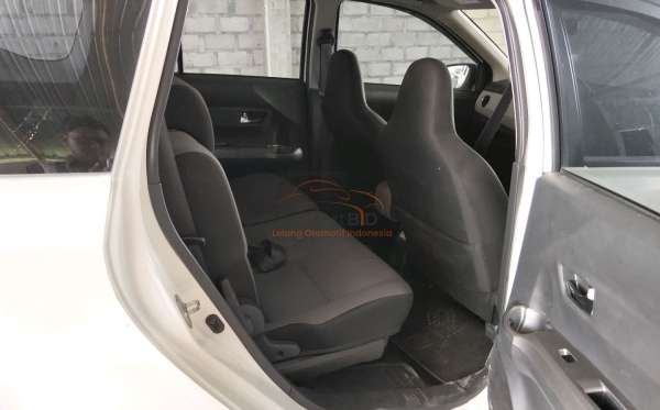 DAIHATSU SIGRA
