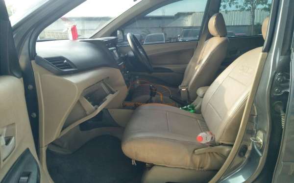 DAIHATSU XENIA