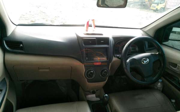 DAIHATSU XENIA