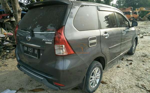 DAIHATSU XENIA