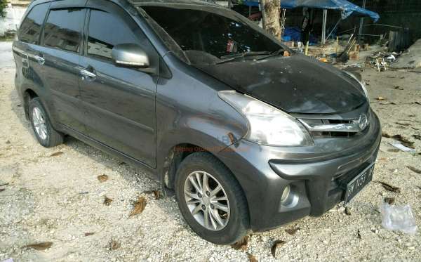 DAIHATSU XENIA
