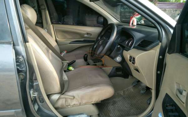DAIHATSU XENIA