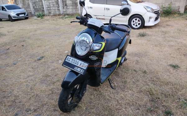 HONDA SCOOPY CW