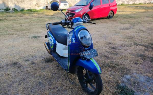 HONDA SCOOPY CW