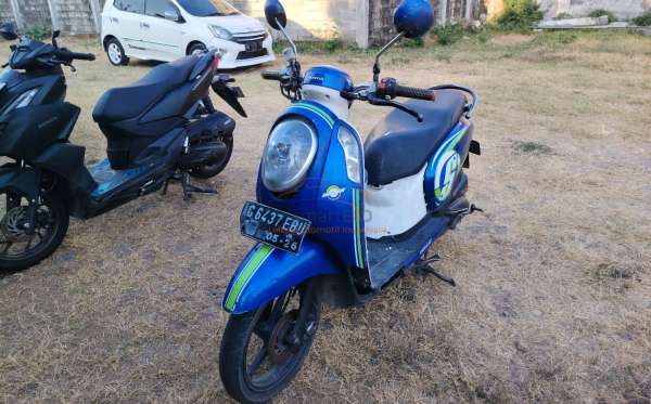HONDA SCOOPY CW