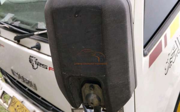 ISUZU NMR 71T HD 6.1