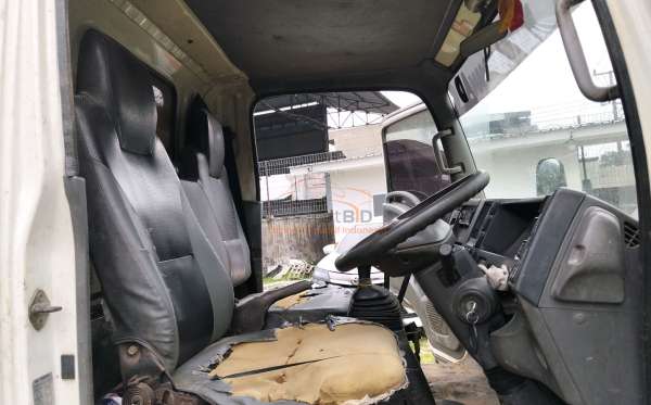 ISUZU NMR 71T HD 6.1