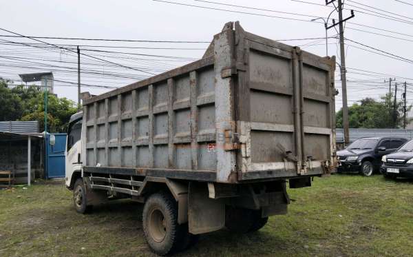ISUZU NMR 71T HD 6.1