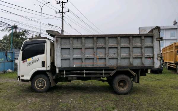 ISUZU NMR 71T HD 6.1