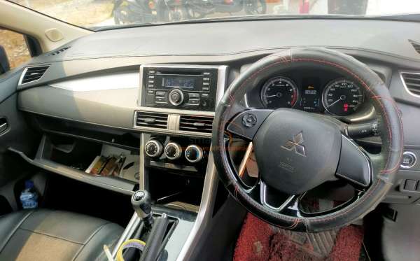 MITSUBISHI XPANDER SPORT
