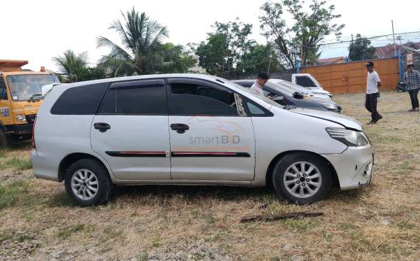 TOYOTA INNOVA