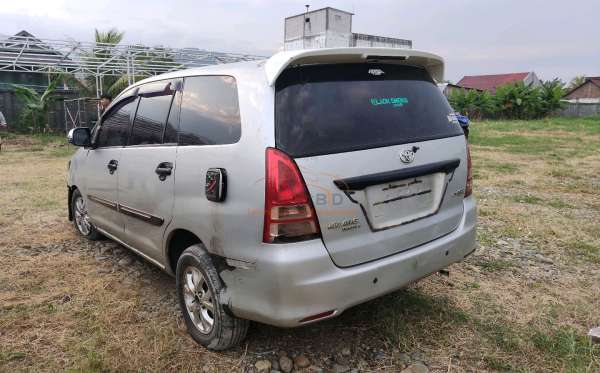 TOYOTA INNOVA