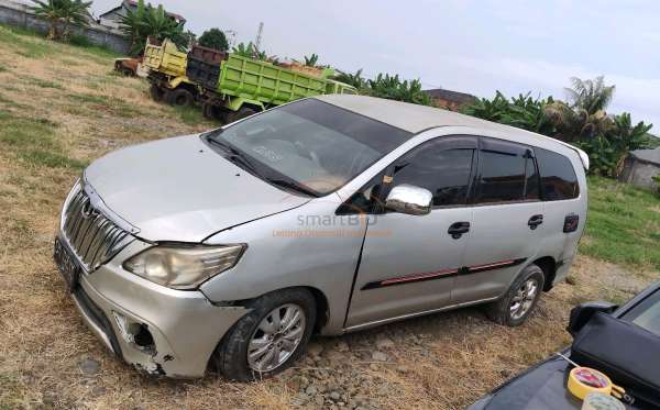 TOYOTA INNOVA