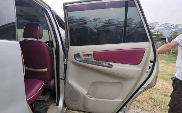 TOYOTA INNOVA