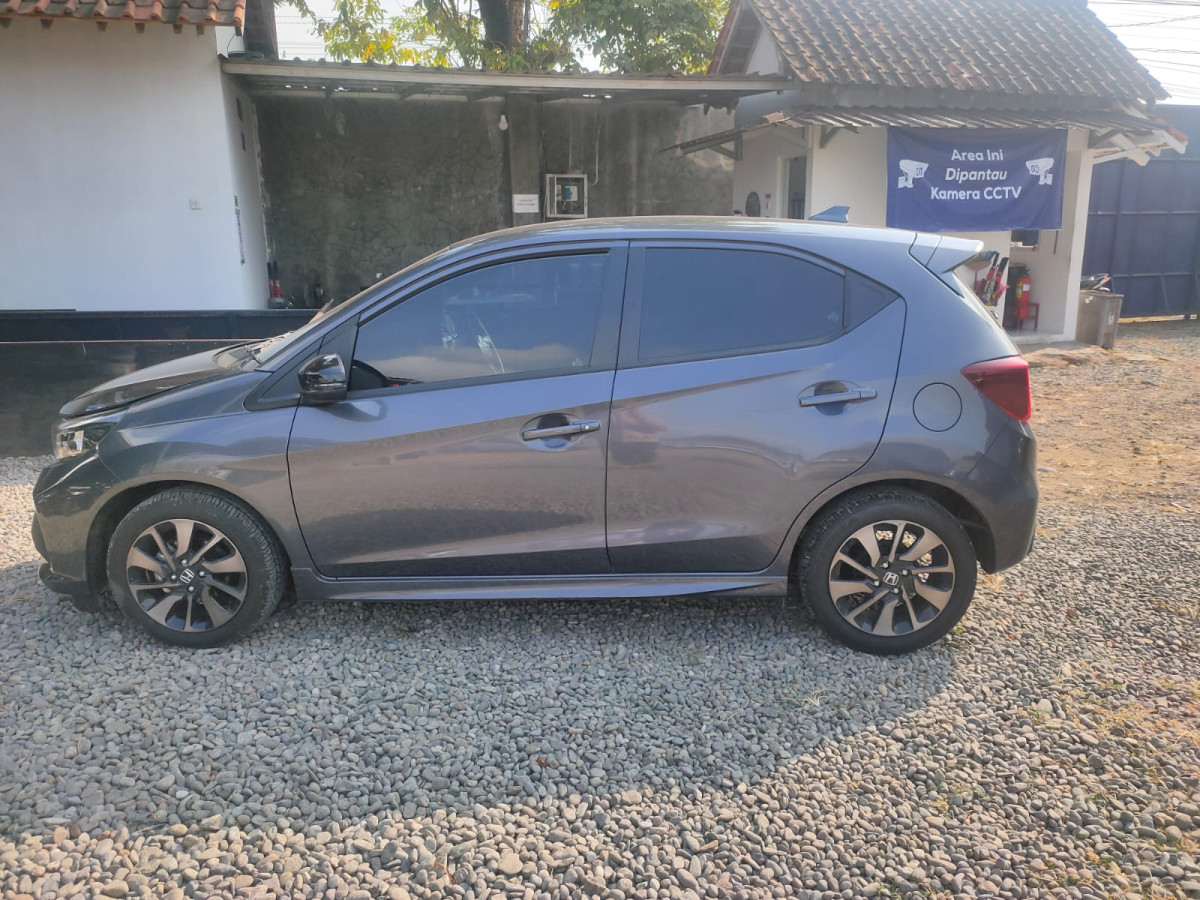 HONDA  BRIO  RS