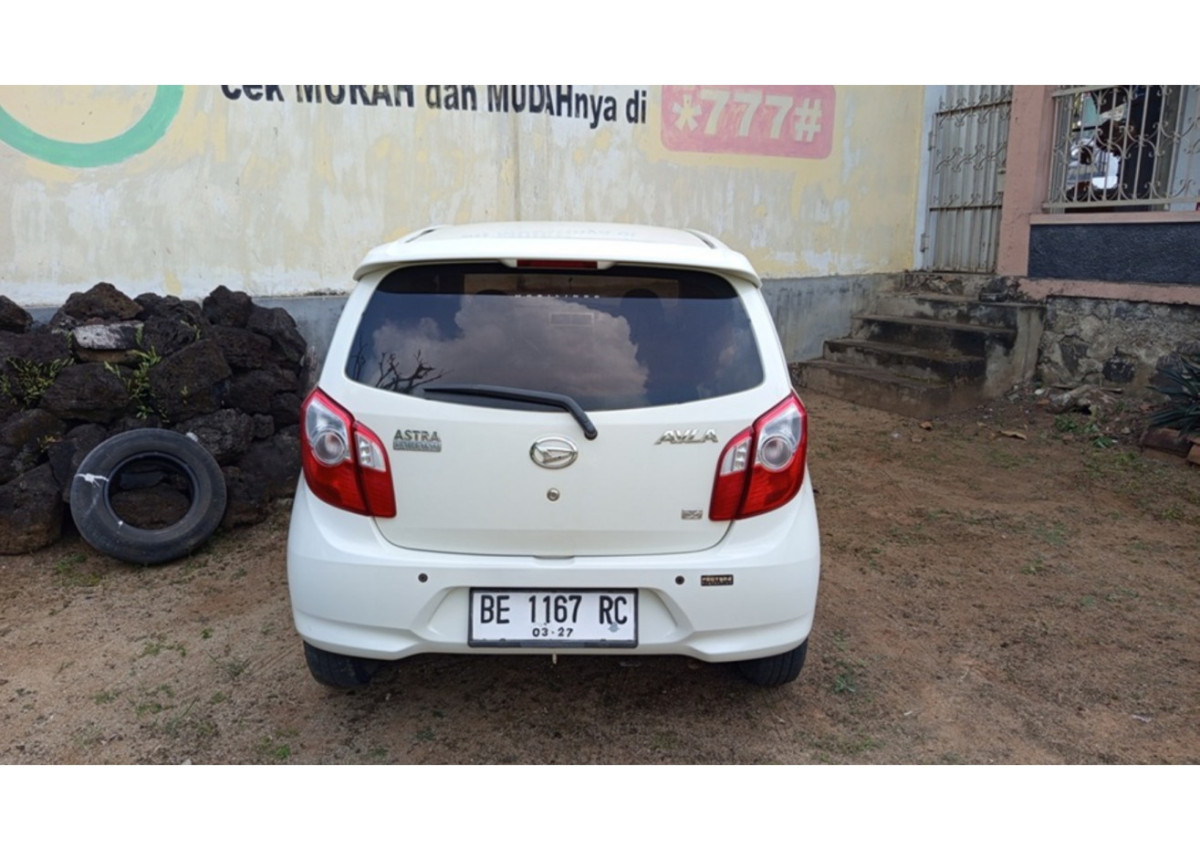 DAIHATSU  AYLA  X