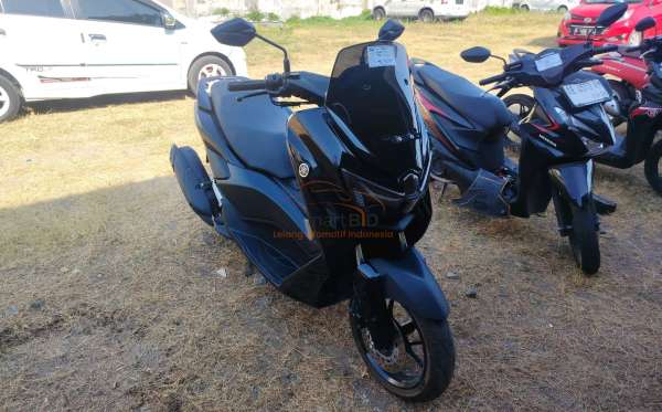 YAMAHA  NMAX