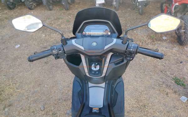 YAMAHA  NMAX