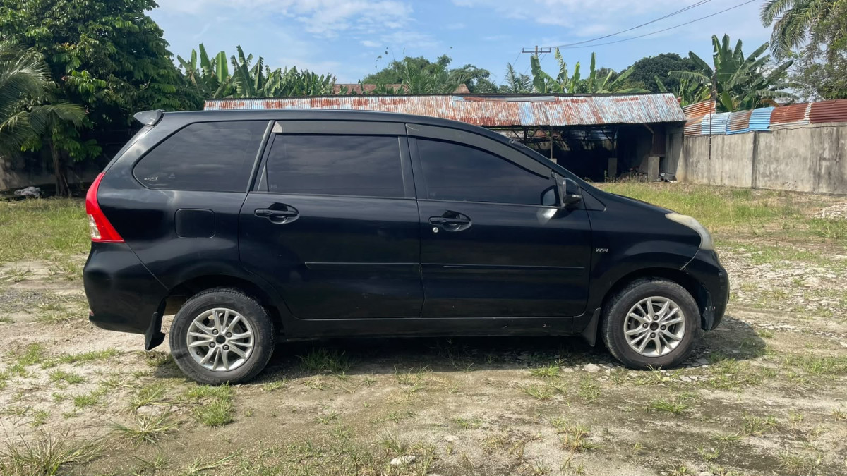 DAIHATSU XENIA