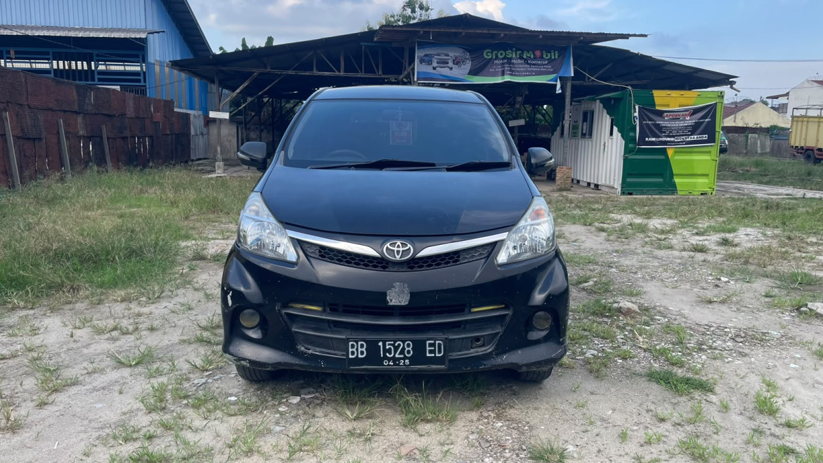 TOYOTA AVANZA