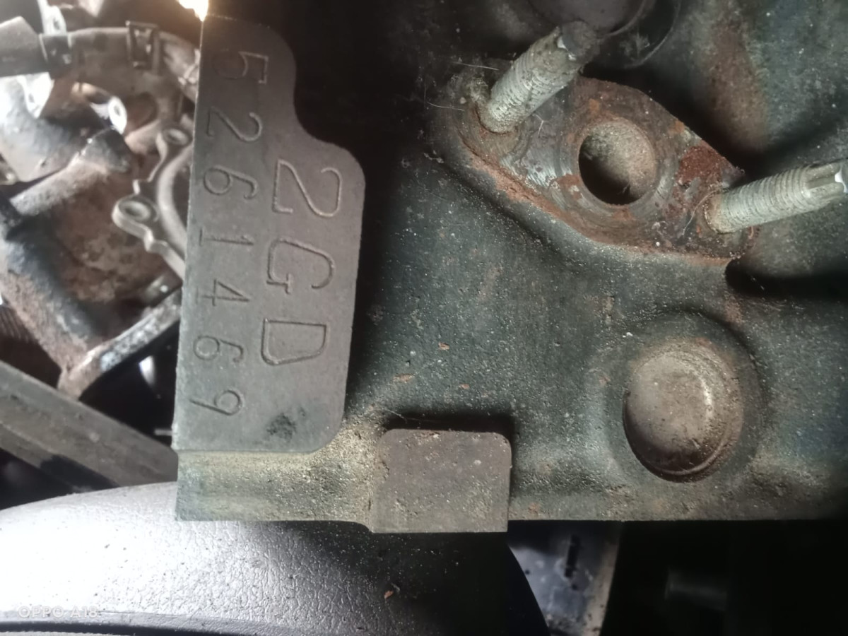 TOYOTA HILUX 2.4G DC