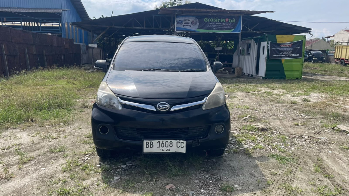DAIHATSU XENIA