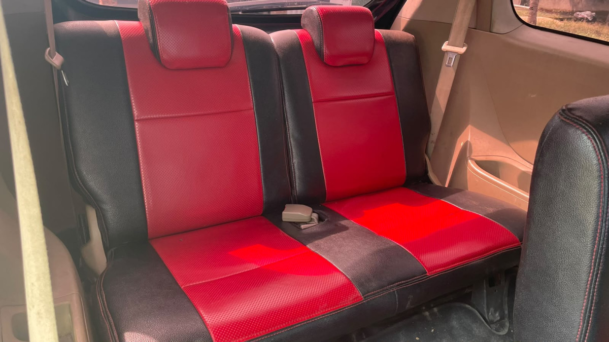 DAIHATSU XENIA