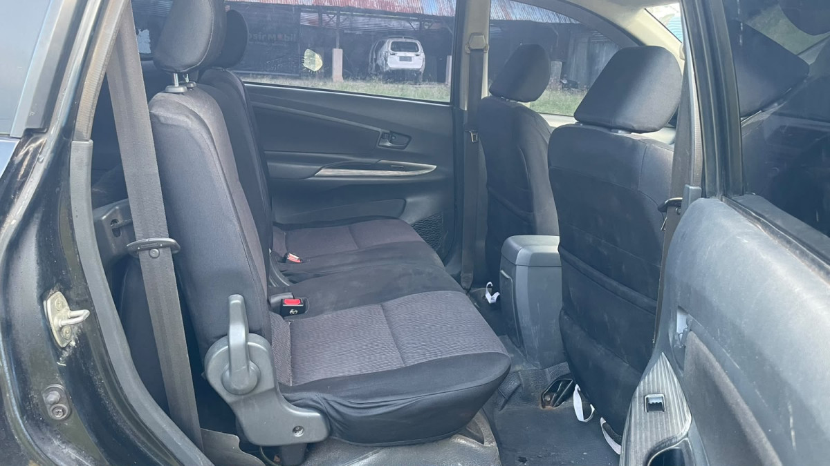 TOYOTA AVANZA