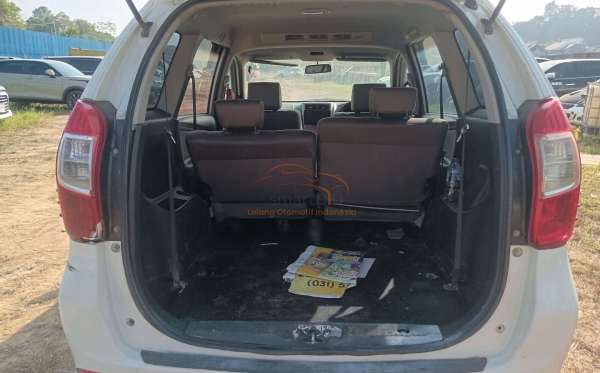 DAIHATSU  XENIA  R