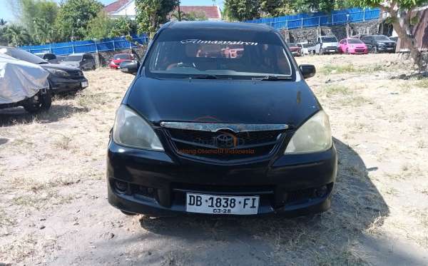 DAIHATSU XENIA