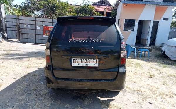 DAIHATSU XENIA