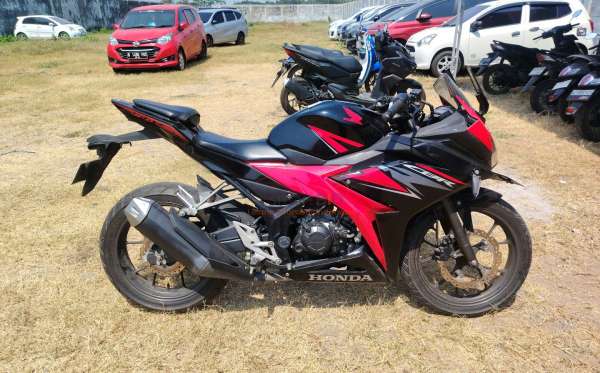 HONDA CBR 150