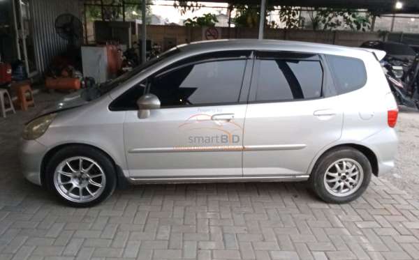 HONDA  JAZZ  GD3 1.5 IDSI AT
