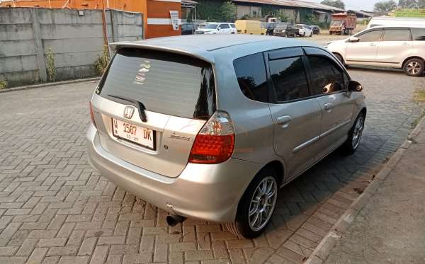HONDA  JAZZ  GD3 1.5 IDSI AT