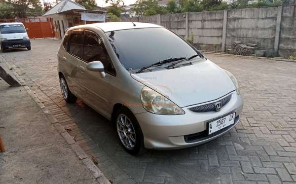 HONDA  JAZZ  GD3 1.5 IDSI AT