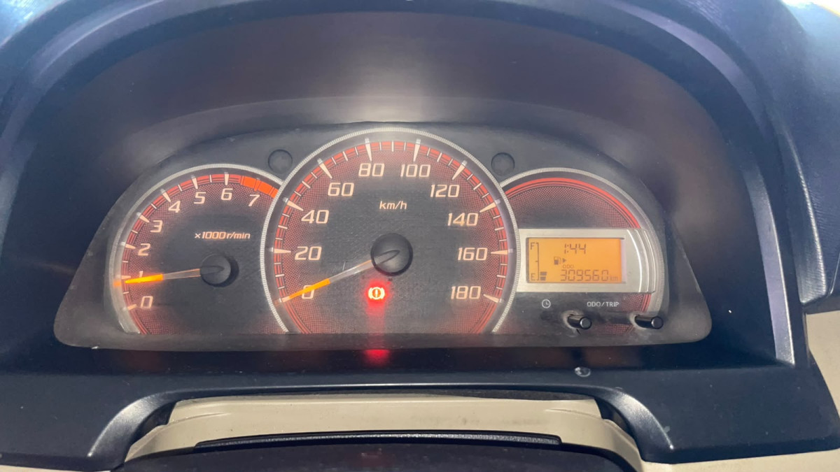 DAIHATSU XENIA