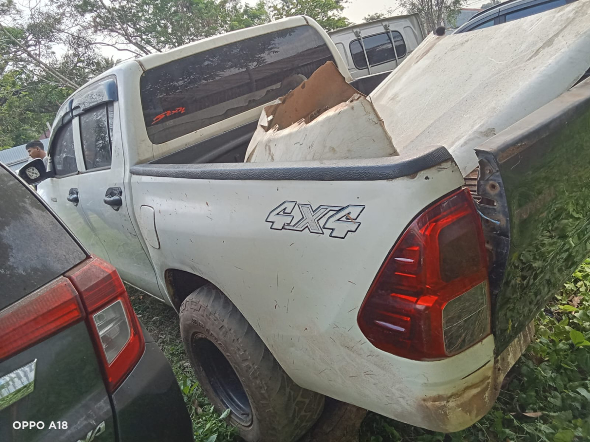 TOYOTA HILUX 2.4G DC