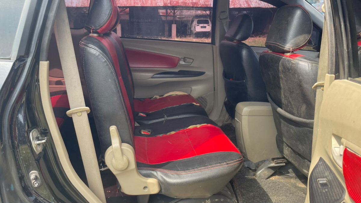 DAIHATSU XENIA