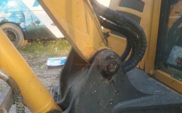 SDLG EXCAVATOR