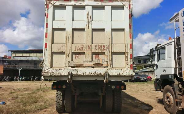 SHACMAN  F3000  8X4
