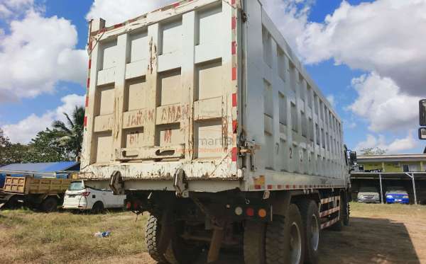 SHACMAN  F3000  8X4